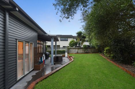 Photo of property in 2 Ashley Street, St Andrews, Hamilton, 3200