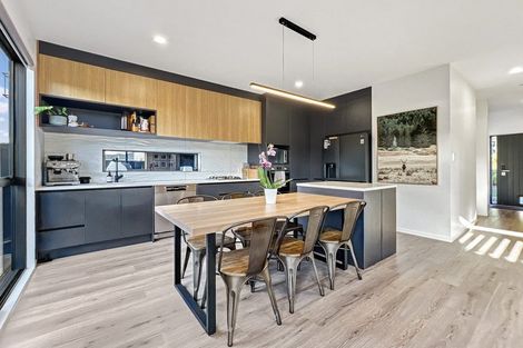 Photo of property in 19 Konoba Avenue, Kumeu, 0810