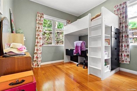 Photo of property in 12 Handley Avenue, Narrow Neck, Auckland, 0624