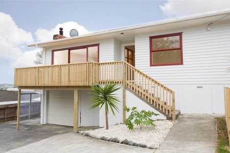 Photo of property in 1/594 East Coast Road, Pinehill, Auckland, 0630