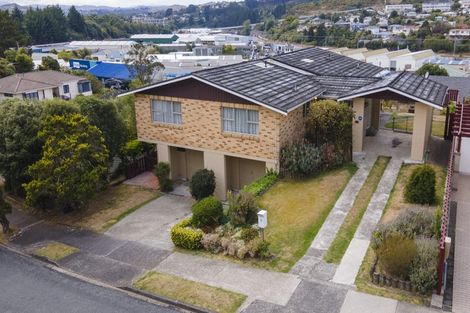 Photo of property in 7 Rembrandt Avenue, Tawa, Wellington, 5028