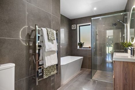 Photo of property in 54 Xenicus Rise, Glenorchy, 9372