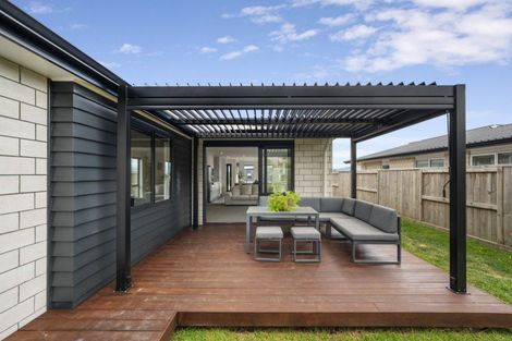 Photo of property in 12 Stingray Drive, Omokoroa, 3114