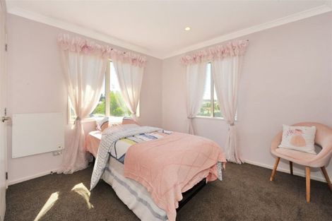 Photo of property in 35 Mataroa Place, Parklands, Christchurch, 8083