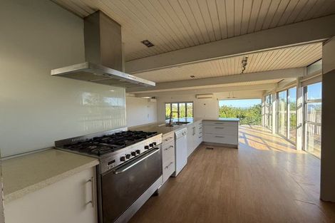Photo of property in 28 Mayall Avenue, Beach Haven, Auckland, 0626