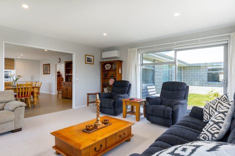 Photo of property in 22 Rose Manor Drive, Springlands, Blenheim, 7201