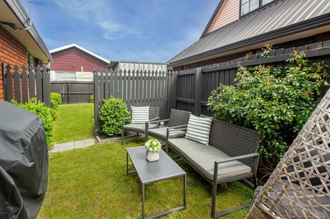 Photo of property in 2/41 Beauford Place, Parklands, Christchurch, 8083