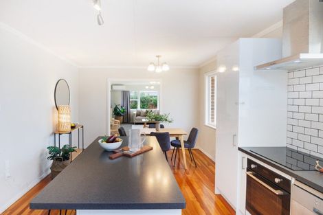 Photo of property in 5 Sutherland Crescent, Westbrook, Palmerston North, 4412