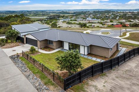 Photo of property in 4 Ti Tree Lane, Stanmore Bay, Whangaparaoa, 0932