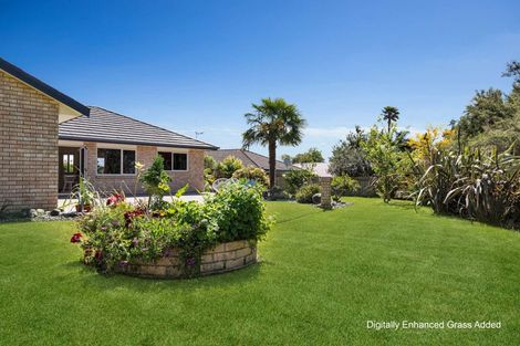 Photo of property in 52 Lysaght Place, Welcome Bay, Tauranga, 3112