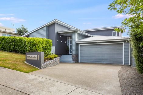Photo of property in 11 Te Puia Drive, Aotea, Porirua, 5024