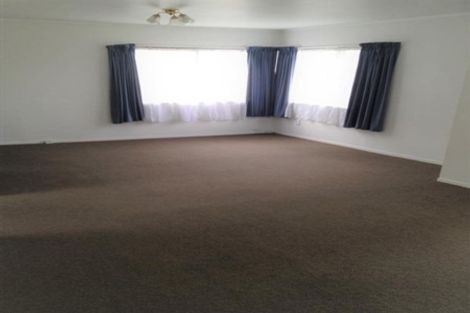 Photo of property in 10 Flamingo Court, Goodwood Heights, Auckland, 2105