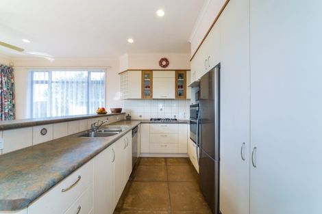 Photo of property in 84 Luckens Road, West Harbour, Auckland, 0618