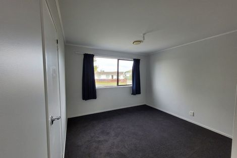 Photo of property in 2 Massine Place, Randwick Park, Auckland, 2105