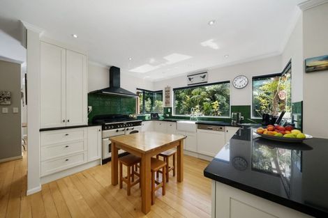 Photo of property in 103 Huia Street, Waikanae, 5391