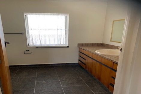 Photo of property in 104 Rimu Road, Raumati Beach, Paraparaumu, 5032