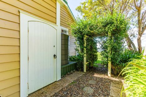 Photo of property in 32 Komiti Road, Tinopai, 0593