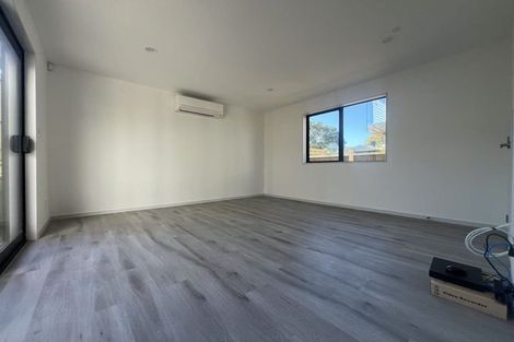 Photo of property in 14 Matukutureia Lane, Manurewa, Auckland, 2102