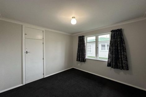 Photo of property in 13 Bartholomew Road, Levin, 5510