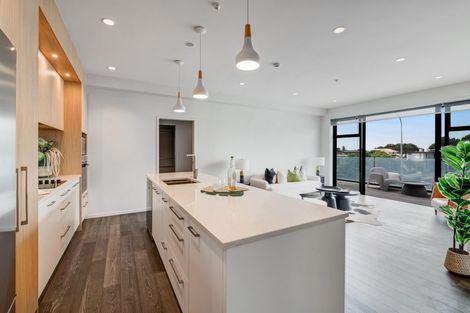 Photo of property in 10/392 Hibiscus Coast Highway, Orewa, 0931
