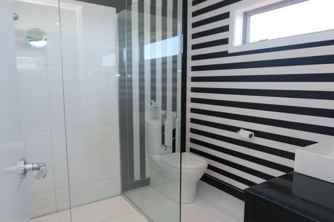 Photo of property in 11 Kotare Street, Waikanae, 5036