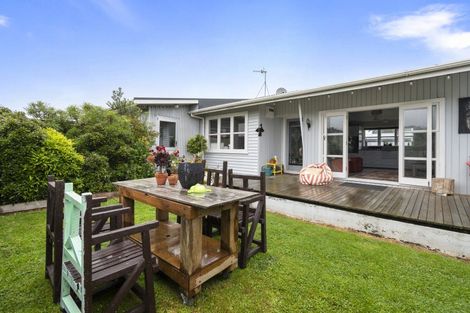 Photo of property in 42 Edinburgh Terrace, Foxton Beach, Foxton, 4815