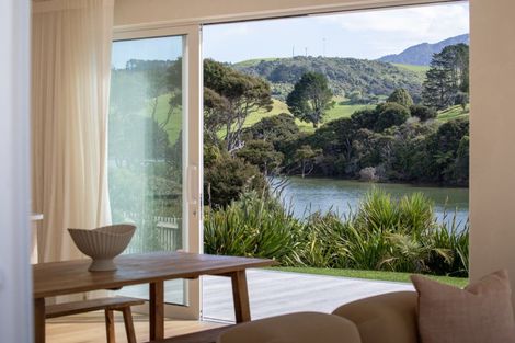 Photo of property in 16 Rangitahi Road, Raglan, 3225