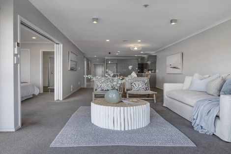 Photo of property in 301/277 Maunganui Road, Mount Maunganui, 3116