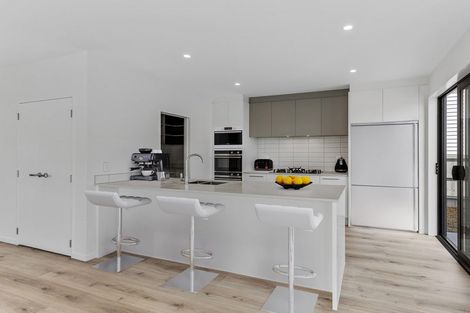 Photo of property in 20 Port Way, Rosehill, Papakura, 2113