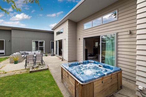 Photo of property in 27 Lochnagar Drive, Lake Hayes, Queenstown, 9304