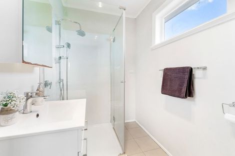 Photo of property in 23a Riserra Drive, Ranui, Auckland, 0612