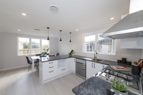 Photo of property in 42 Robinson Crescent, Westbrook, Palmerston North, 4412