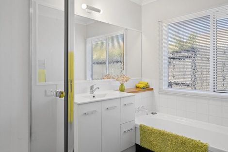 Photo of property in 2 Lasiandra Place, Mount Maunganui, 3116