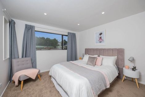 Photo of property in 4c Halberg Street, Glenfield, Auckland, 0629