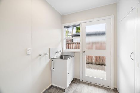 Photo of property in 2/27 Tuirau Place, Ilam, Christchurch, 8041