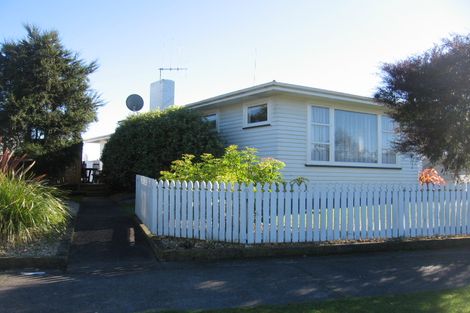 Photo of property in 31 Holdsworth Avenue, Milson, Palmerston North, 4414