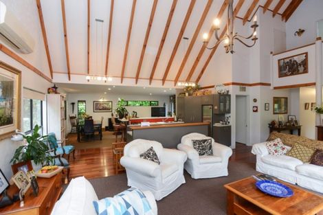 Photo of property in 82 Tauroa Road, Havelock North, 4130