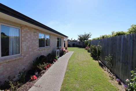 Photo of property in 4 Madison Street, Carterton, 5713