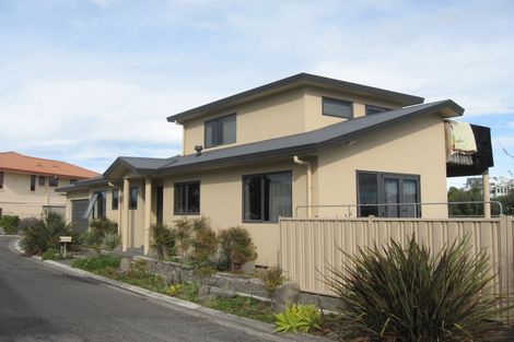 Photo of property in 11 Convent Road, Bluff Hill, Napier, 4110