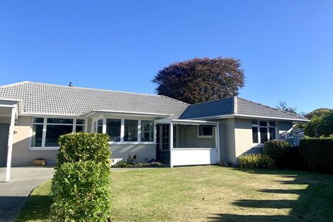 Photo of property in 13 Nutfield Lane, Cashmere, Christchurch, 8022