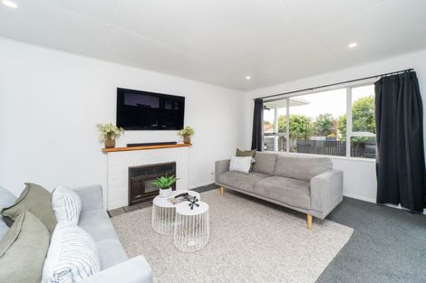 Photo of property in 9 Hinau Place, Cloverlea, Palmerston North, 4412