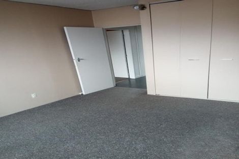 Photo of property in Beresford Apartments, 5/118 Russell Terrace, Berhampore, Wellington, 6023