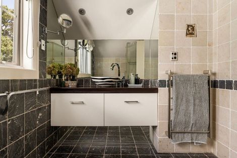 Photo of property in 16 Hinewa Road, Otumoetai, Tauranga, 3110