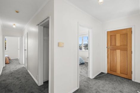 Photo of property in 5 Sealy Place, Bryndwr, Christchurch, 8053