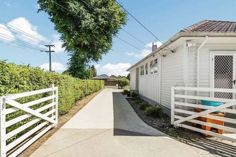 Photo of property in 2 Sare Crescent, Fairfield, Hamilton, 3214