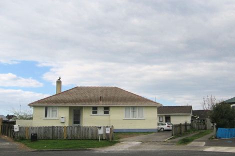 Photo of property in 15a Surrey Grove, Parkvale, Tauranga, 3112