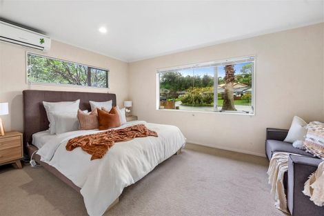Photo of property in 16 Capricorn Place, Kawaha Point, Rotorua, 3010
