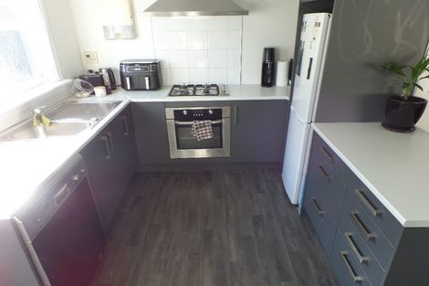 Photo of property in 7 Defoe Place, Waltham, Christchurch, 8023