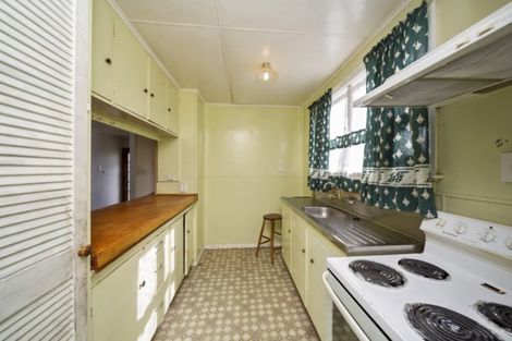 Photo of property in 3 Mcguire Street, Hawera, 4610