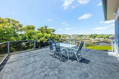 Photo of property in 29 Chieftain Rise, Goodwood Heights, Auckland, 2105